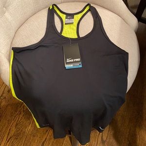 Nike pro workout tank